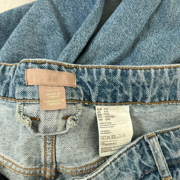 H&M women's light wash, curvy jeans Blue size XXL NWT - Picture 10 of 11